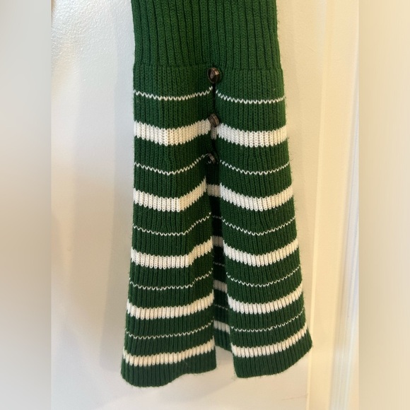 EUC Design History Long Sleeve Top With Flared Bell Sleeves - Picture 3 of 6